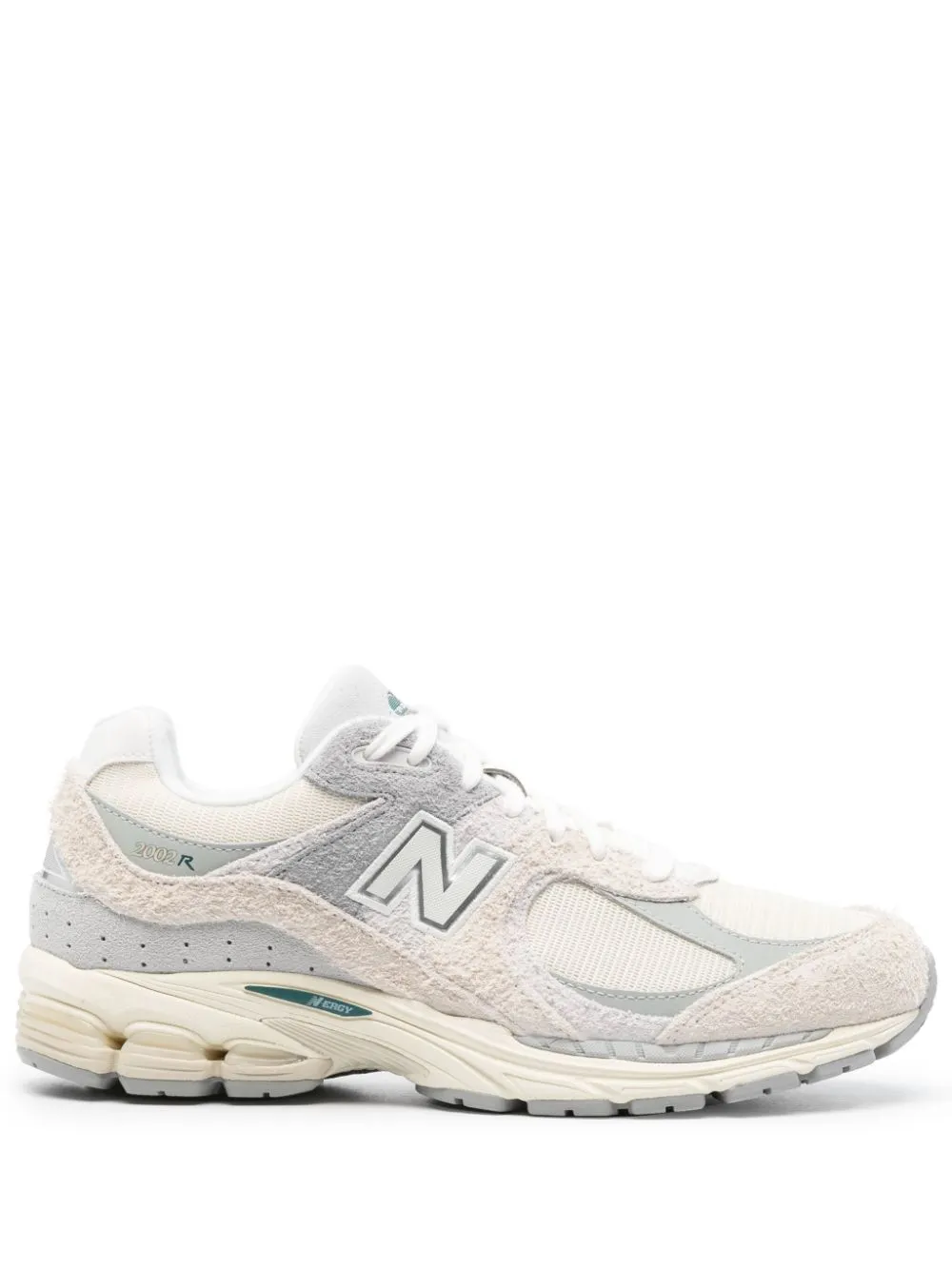 2002r sneakers
