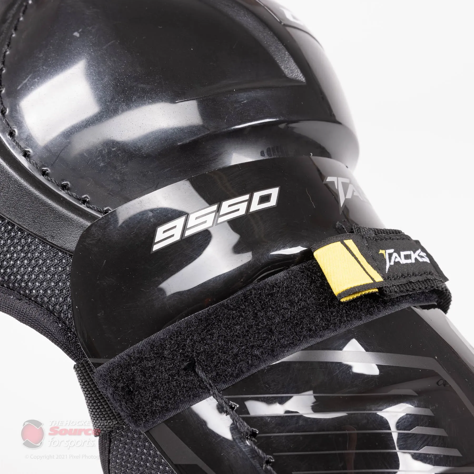 CCM Tacks 9550 Senior Hockey Shin Guards