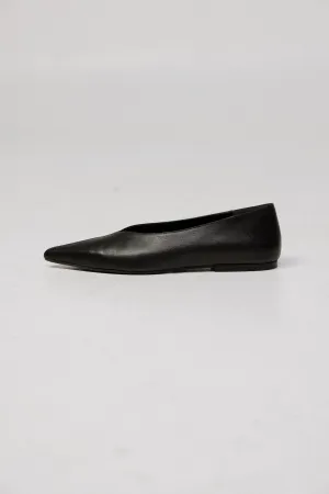 DNA No.26 Black Pointed Flats