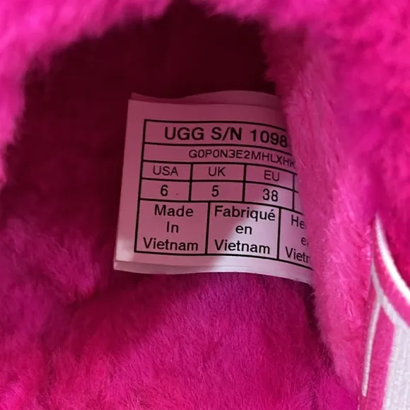 Girl's UGG Fluff Yeah Slides