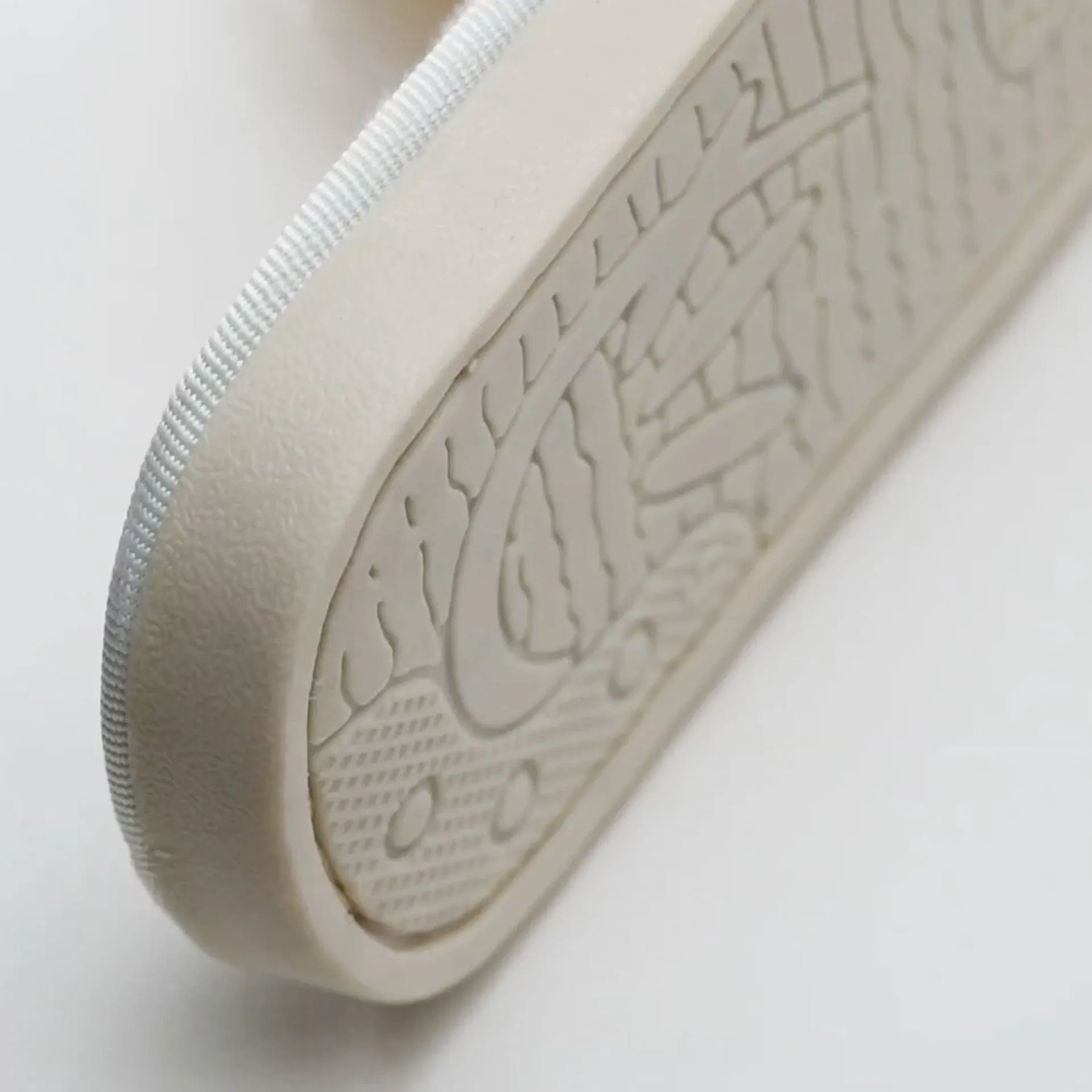 Silver Luxe: Personalized Monogram Fur Slippers with Glittering Names & Logos In White Size S to L