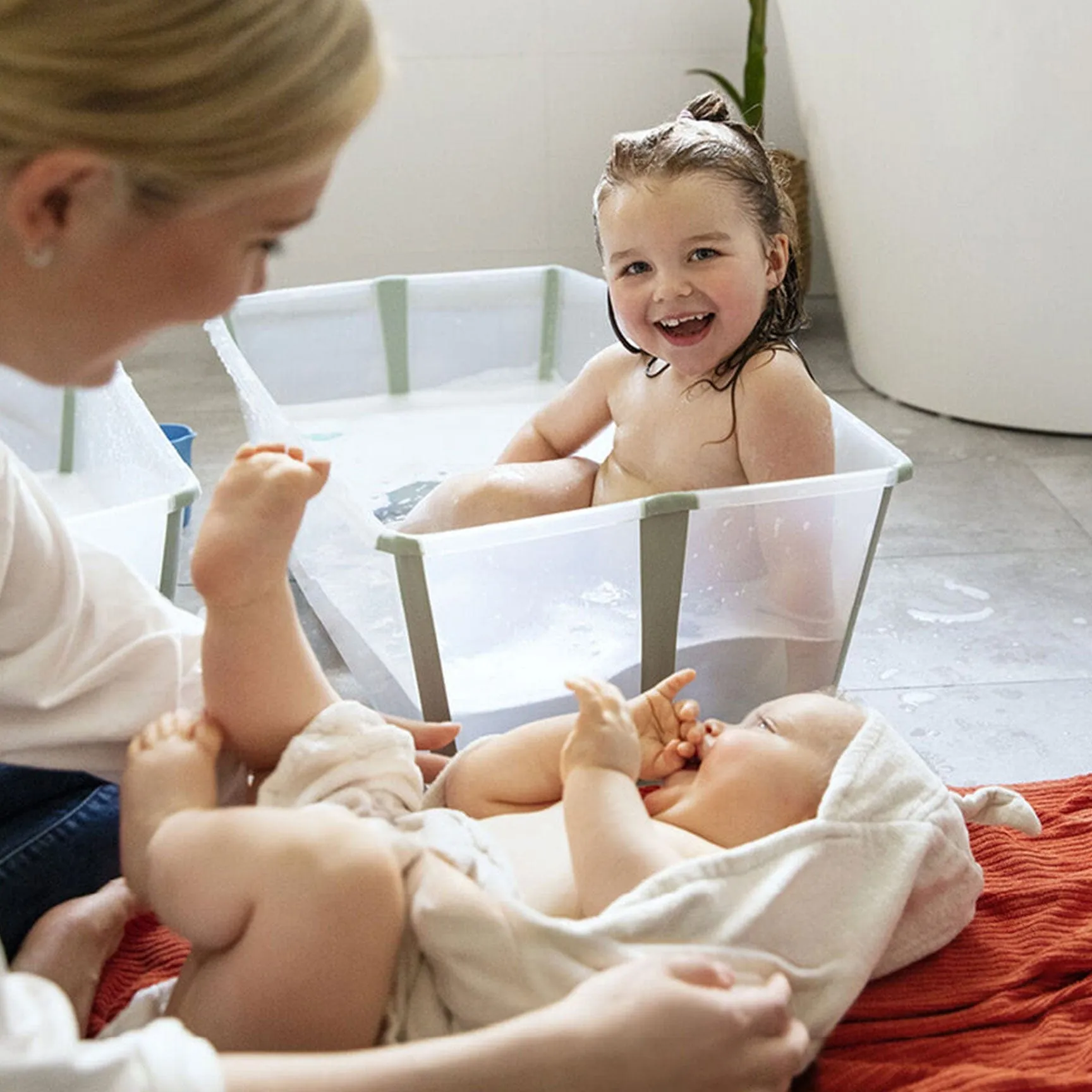 Stokke Flexi Bath® X-Large with Newborn Support in White