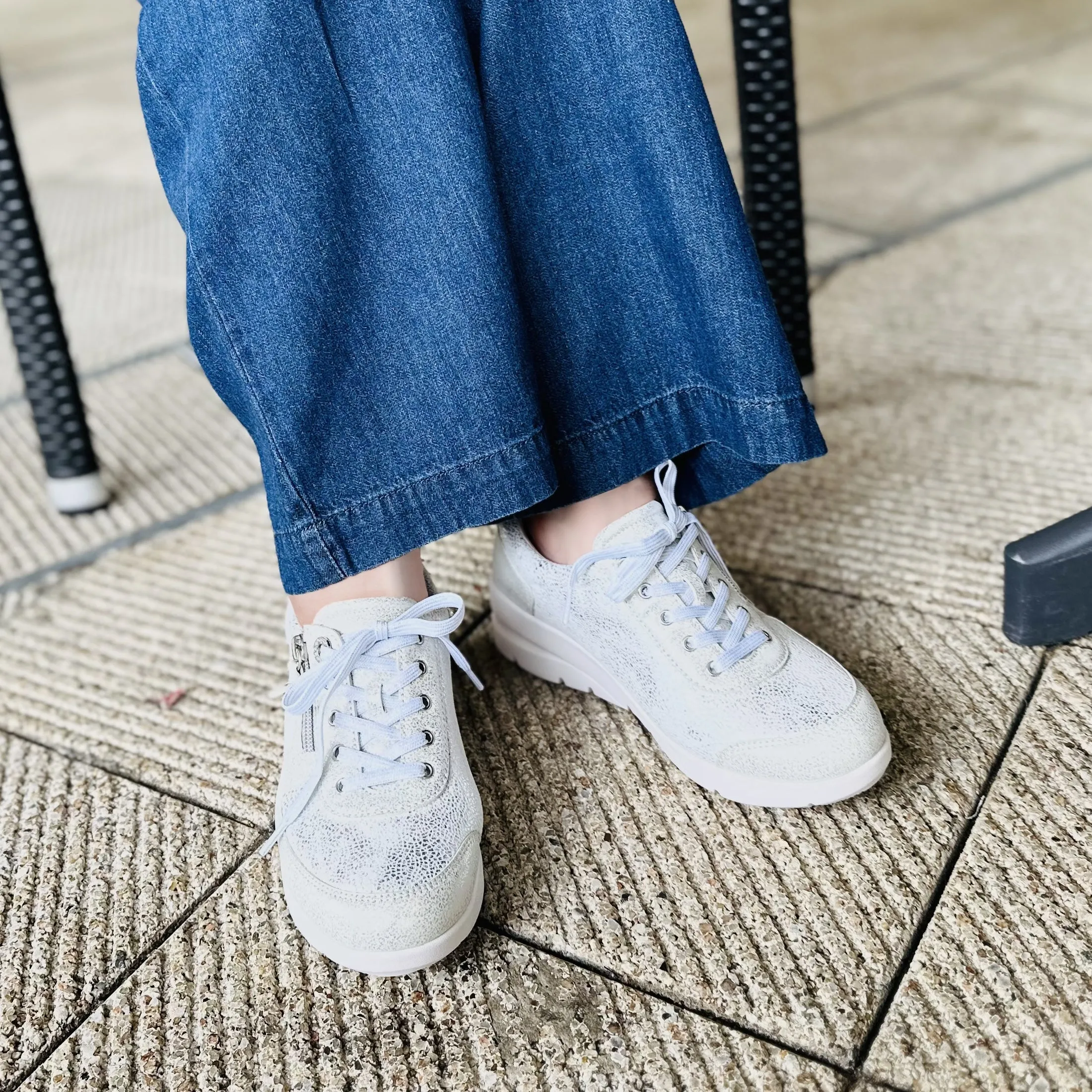 Ultra-Lightweight Women's Sneakers with New Material Super Stretch Fabric, Soft Cowhide Leather, and Swarovski Crystal Eyelets #FJ127