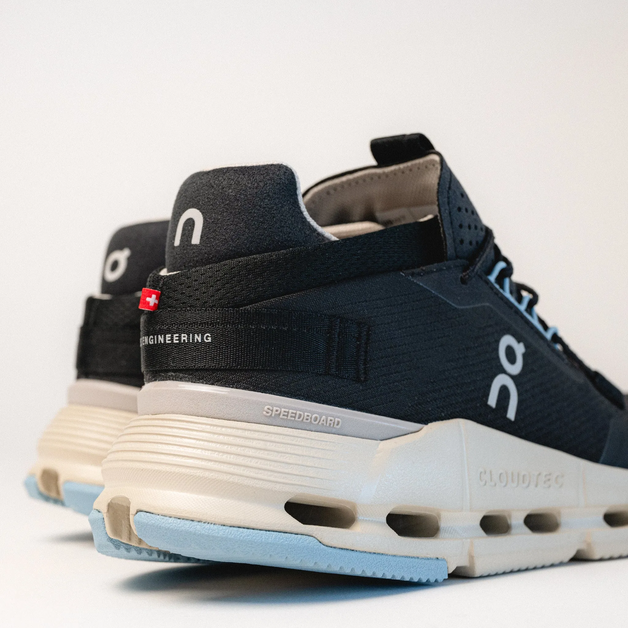 W-CLOUDNOVA 2 - BLACK - MESH