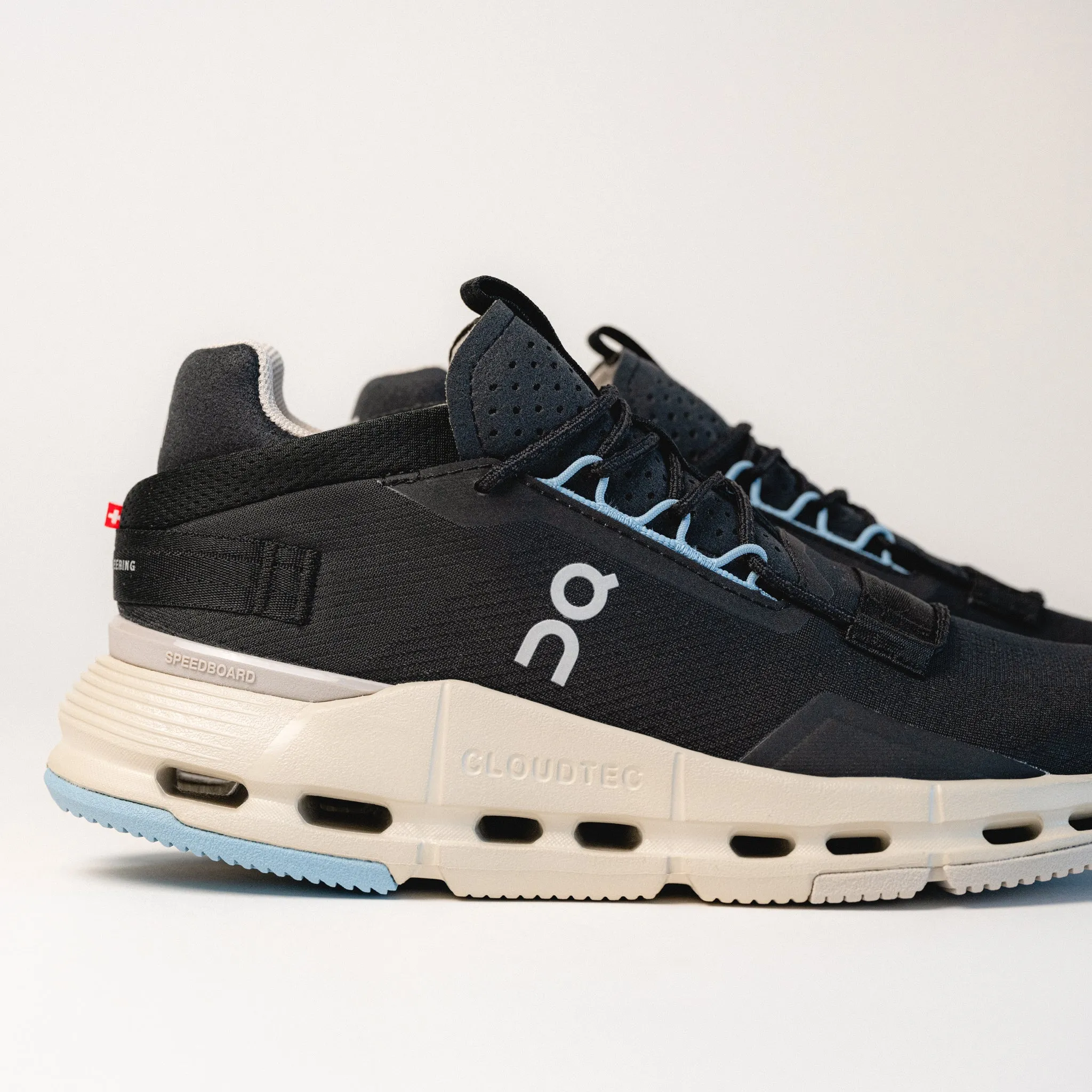 W-CLOUDNOVA 2 - BLACK - MESH