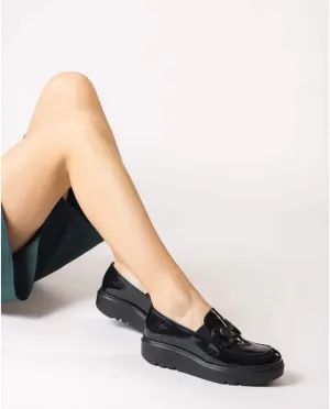 Wonders Mia black patent loafer