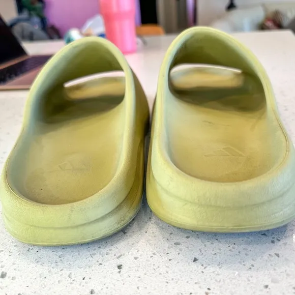 Yeezy Slides Resin Olive Green Mens Size 13 (fit 12)