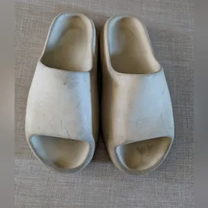 Yeezy Slides