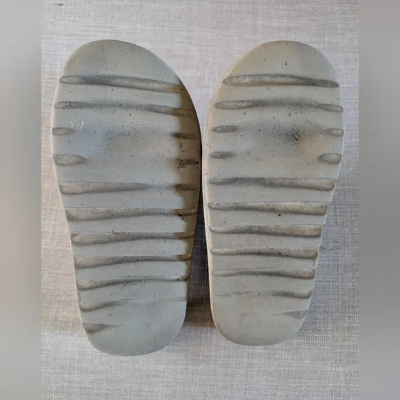 Yeezy Slides